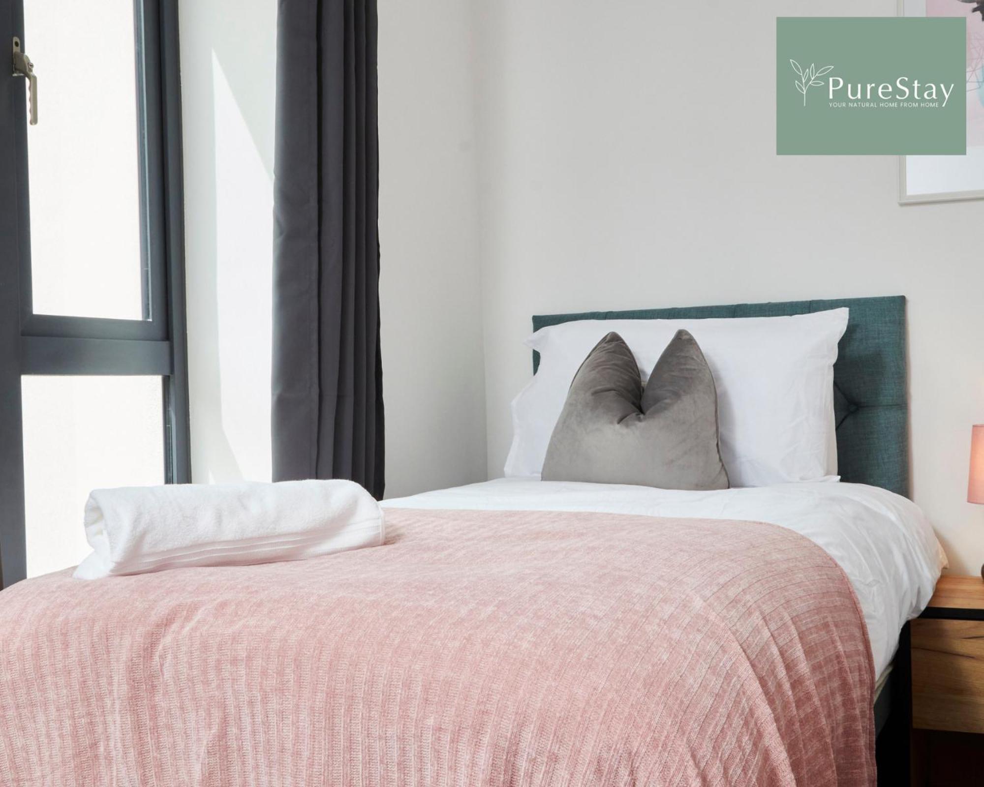 Stunning 5 Bed Manchester House With Parking By Purestay Short Lets & Serviced Accommodation Exterior photo